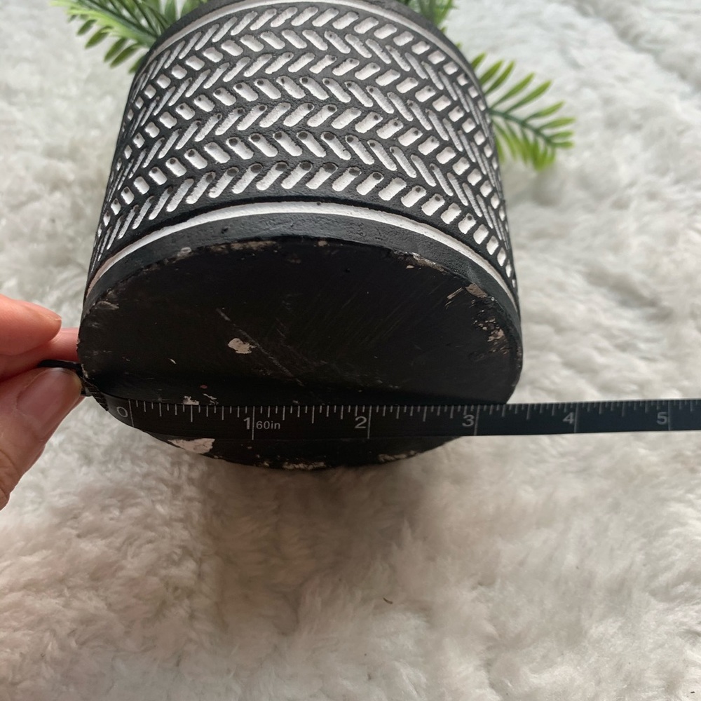 Mini faux fern palm tree plant with tribal vase - Picture 6 of 7